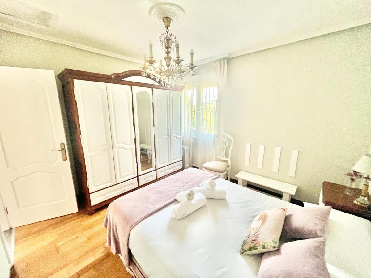 La Casa De La Buganvilla Gijón Buitenkant foto
