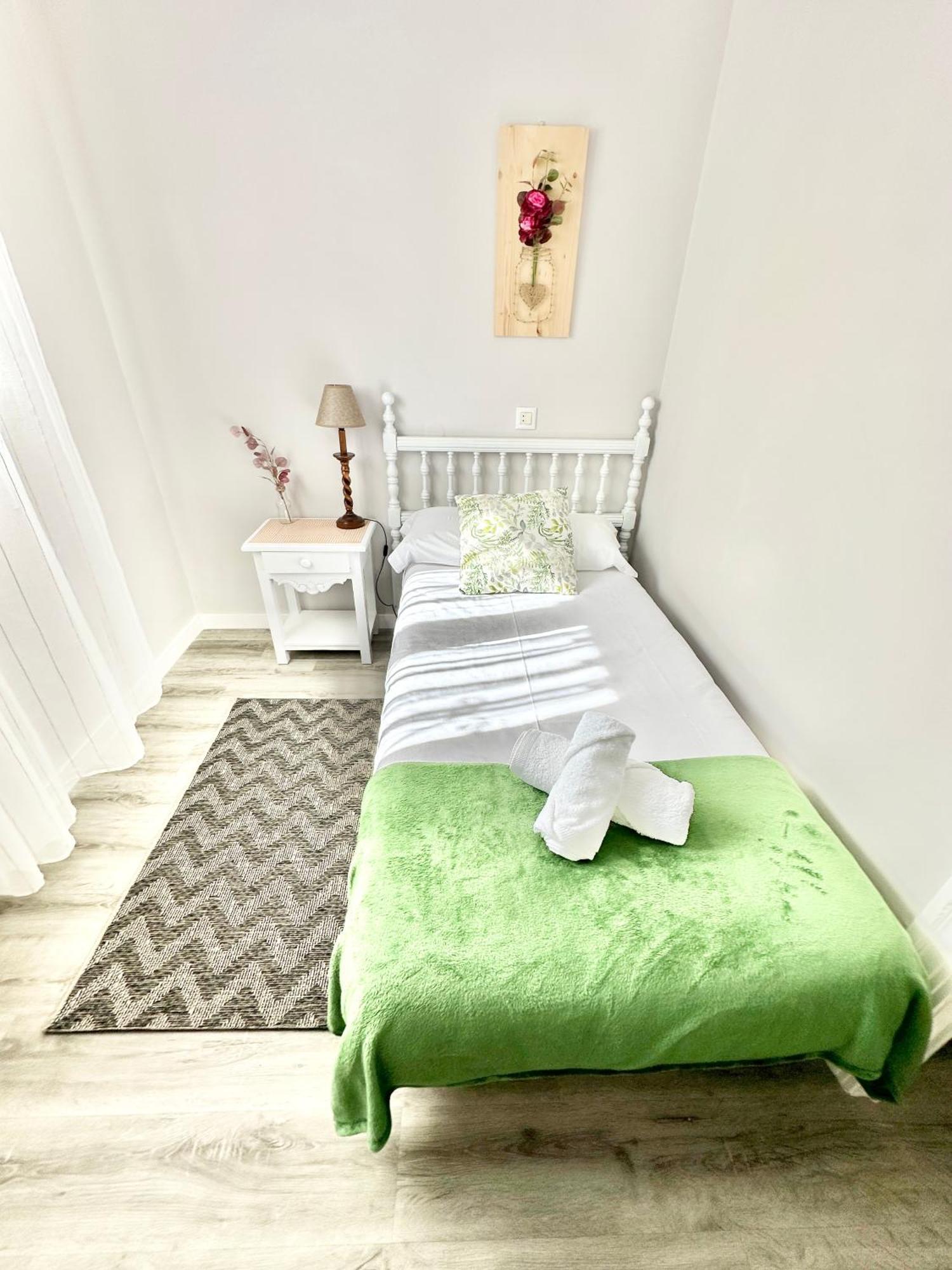 La Casa De La Buganvilla Gijón Buitenkant foto